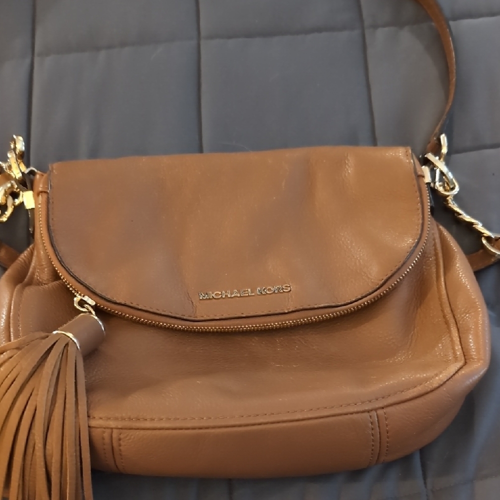 Michael Kors Tan Leather Crossbody Bag- Bedford - Picture 2 of 9